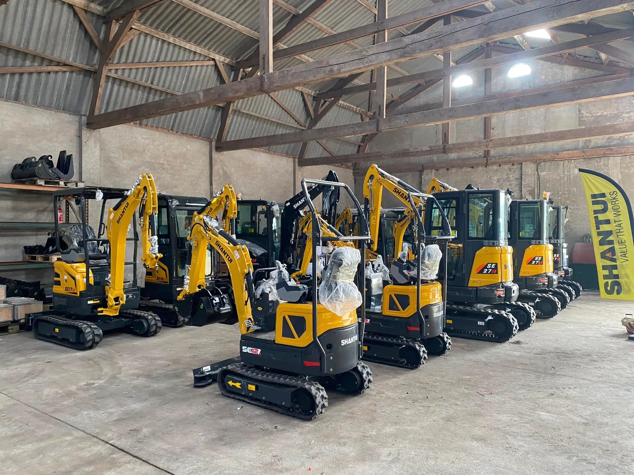 Shantui machines bij HTS Bouwmachines